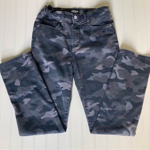 Old Navy Camo Jeans | gently worn Girls or Boys Karate Slim Built in Flex Max